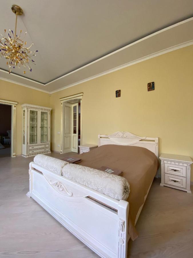 Grand Apartment Λβιβ Εξωτερικό φωτογραφία