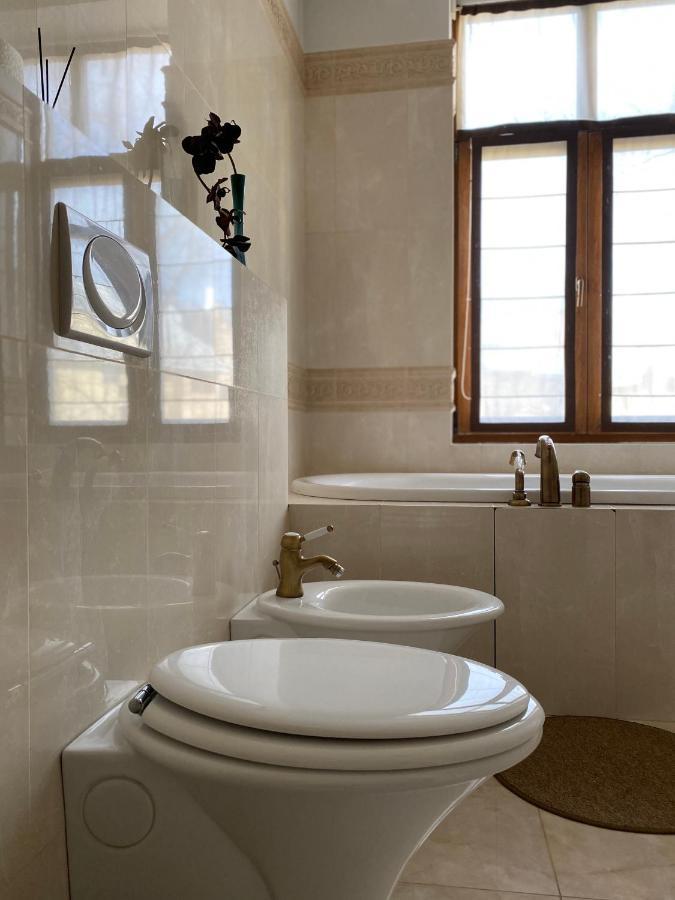 Grand Apartment Λβιβ Εξωτερικό φωτογραφία