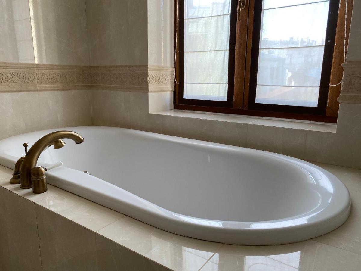 Grand Apartment Λβιβ Εξωτερικό φωτογραφία